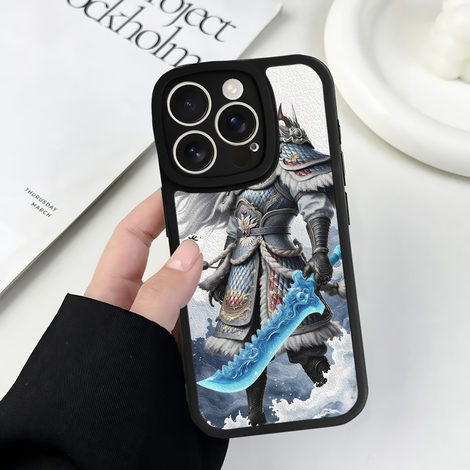 （画像用） Ne Zha 2 ナタ 魔童の大暴れ 【iPhone 16シリーズ対応】シリコンスマホケース（レザー調） 材質：シリコン